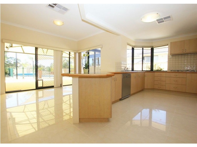 128 Glen Iris Drive, Jandakot WA 6164