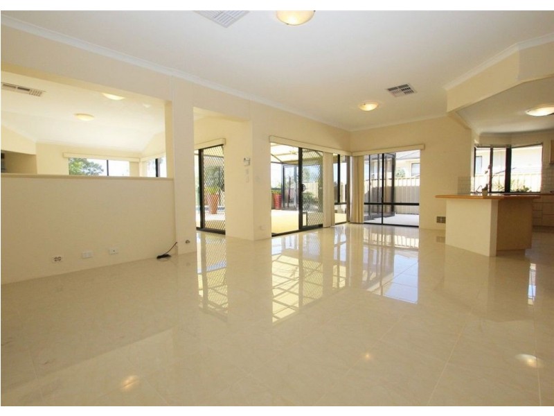 128 Glen Iris Drive, Jandakot WA 6164