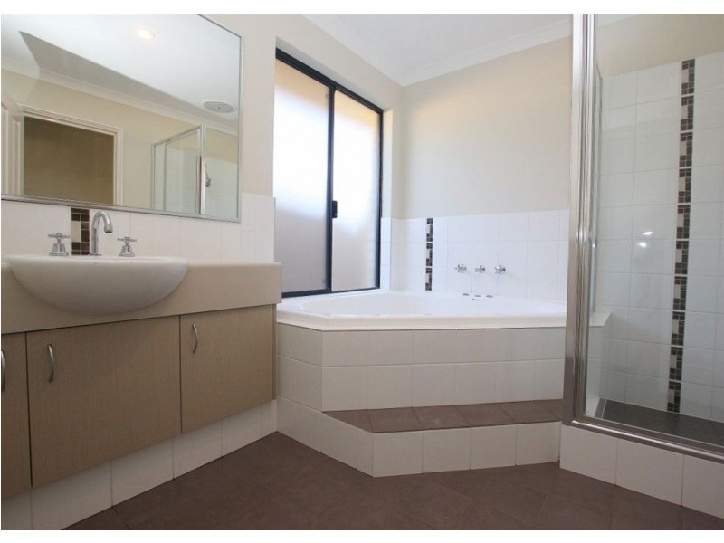 22A Halcyon Way, Atwell WA 6164
