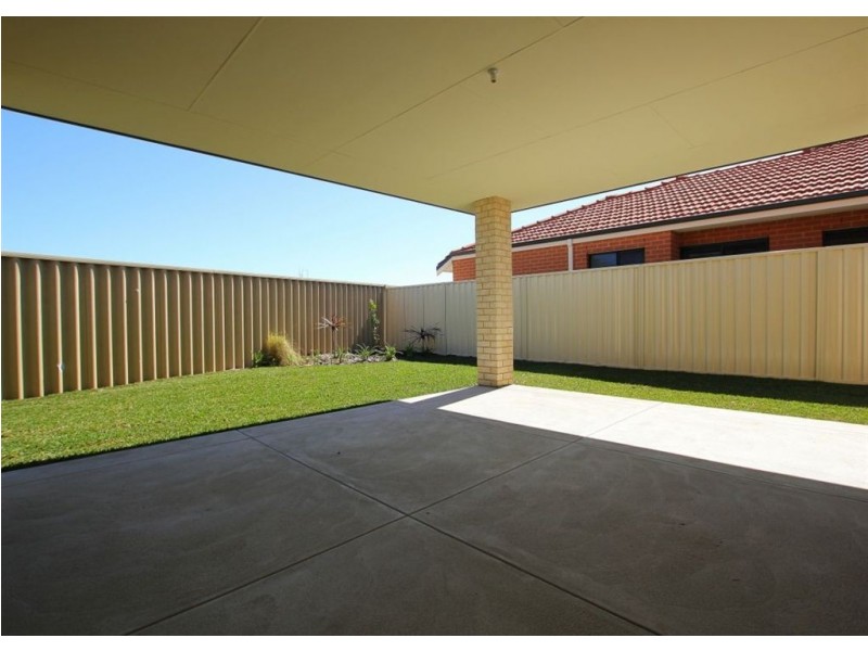 22A Halcyon Way, Atwell WA 6164