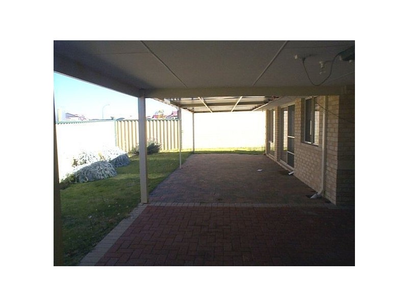 15 Champion Drive, Bertram WA 6167