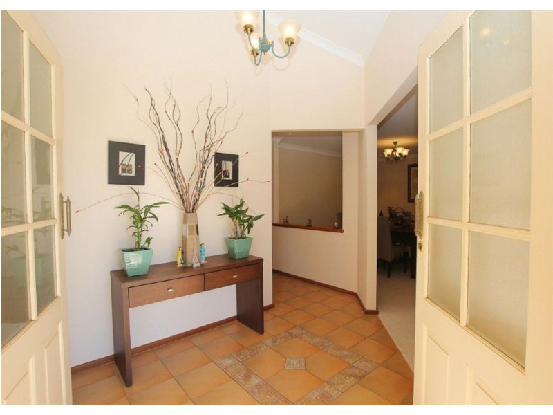 13 Manitoba Place, Success WA 6164