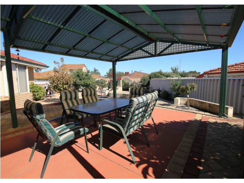 13 Manitoba Place, Success WA 6164