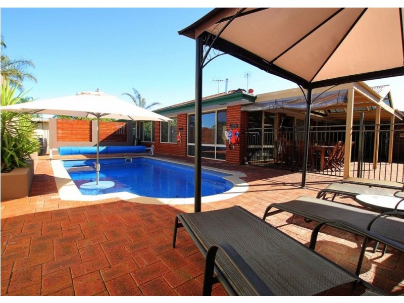 4 Moroso Pass, Success WA 6164