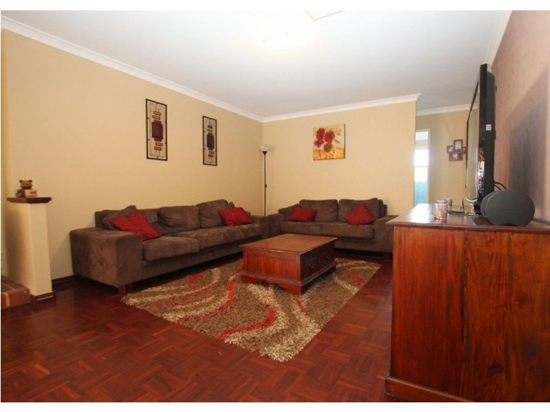 4 Moroso Pass, Success WA 6164