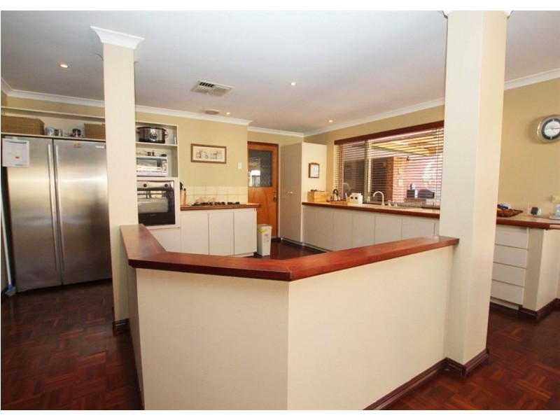 4 Moroso Pass, Success WA 6164