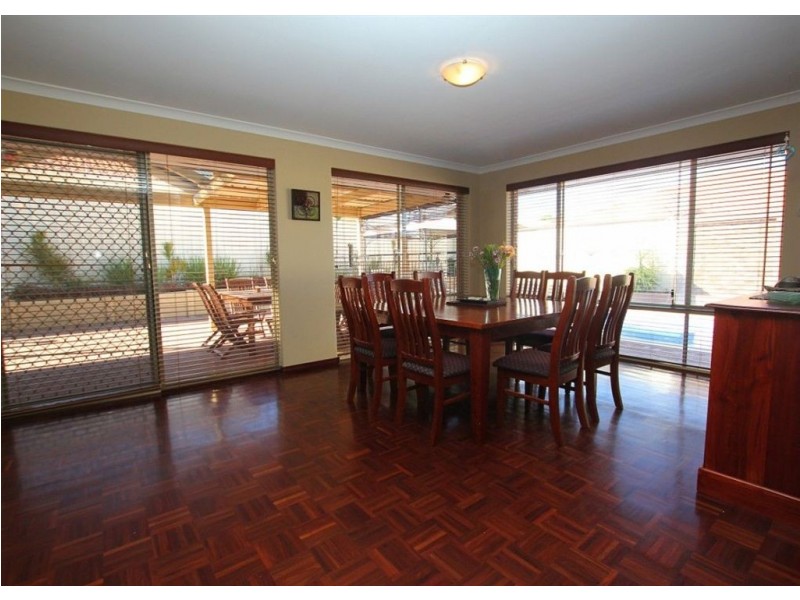 4 Moroso Pass, Success WA 6164