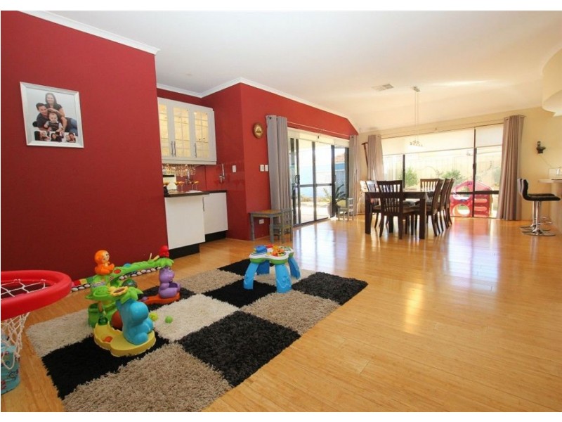 3 Suttor Drive, Success WA 6164