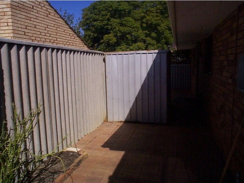 1/16 Hammad Street, Palmyra WA 6157