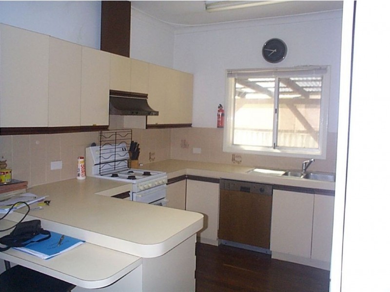 86 Leach Highway, Wilson WA 6107