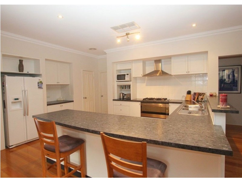 27 Chivalry Way, Atwell WA 6164