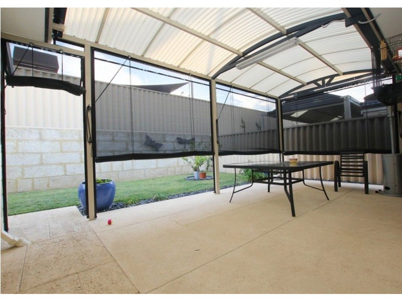 27 Chivalry Way, Atwell WA 6164