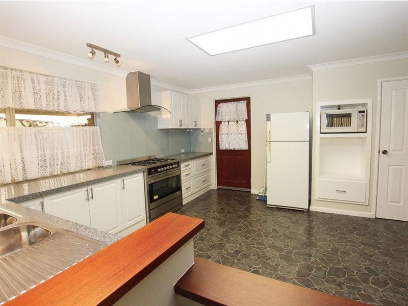 13 Seabrook Place, Success WA 6164