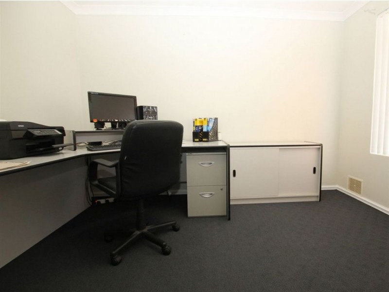 13 Seabrook Place, Success WA 6164