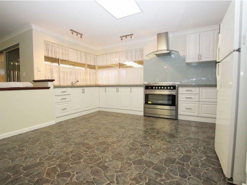 13 Seabrook Place, Success WA 6164