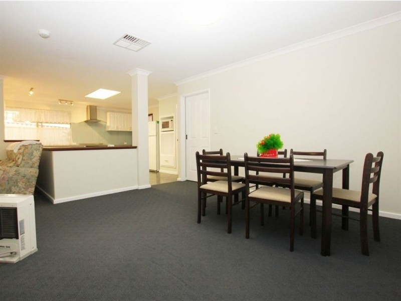 13 Seabrook Place, Success WA 6164