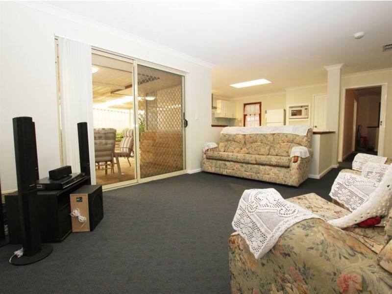 13 Seabrook Place, Success WA 6164