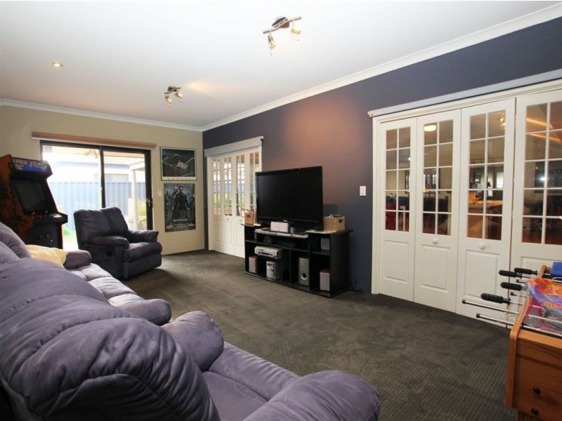 14 Concord Terrace, Atwell WA 6164