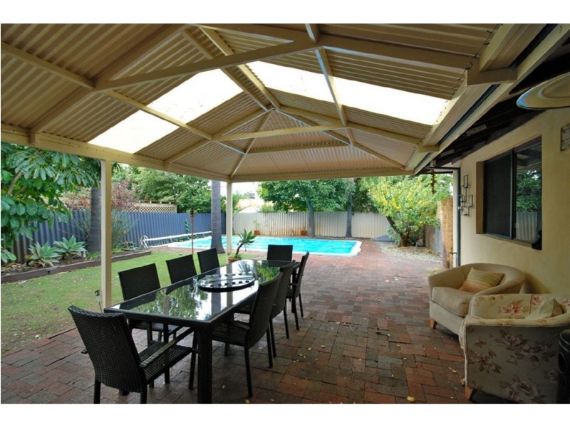 25 Darley Circle, Bull Creek WA 6149