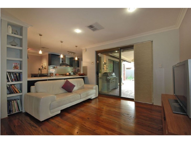25 Darley Circle, Bull Creek WA 6149