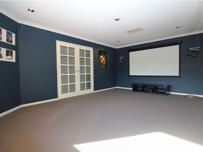 4 Marav Court, Success WA 6164