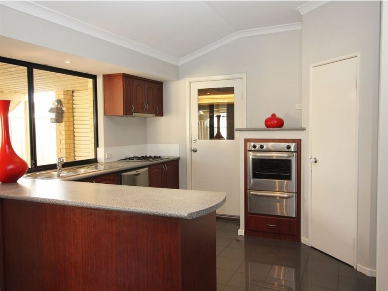 4 Marav Court, Success WA 6164