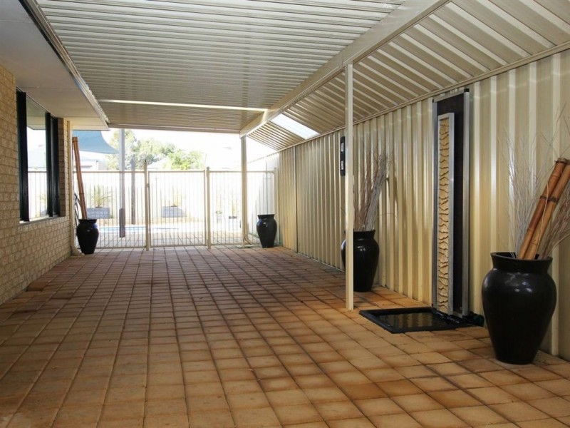 4 Marav Court, Success WA 6164