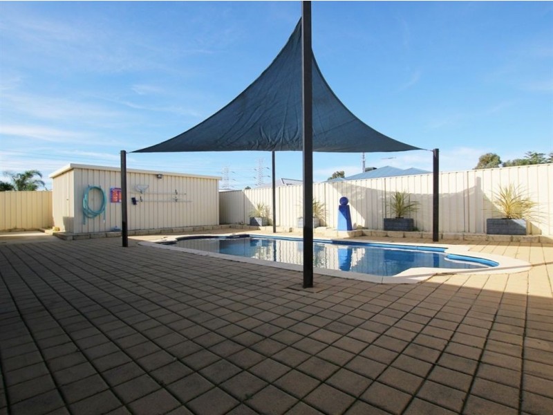 4 Marav Court, Success WA 6164