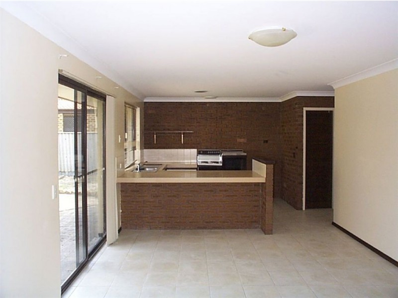 6 Irwin Street, Leeming WA 6149