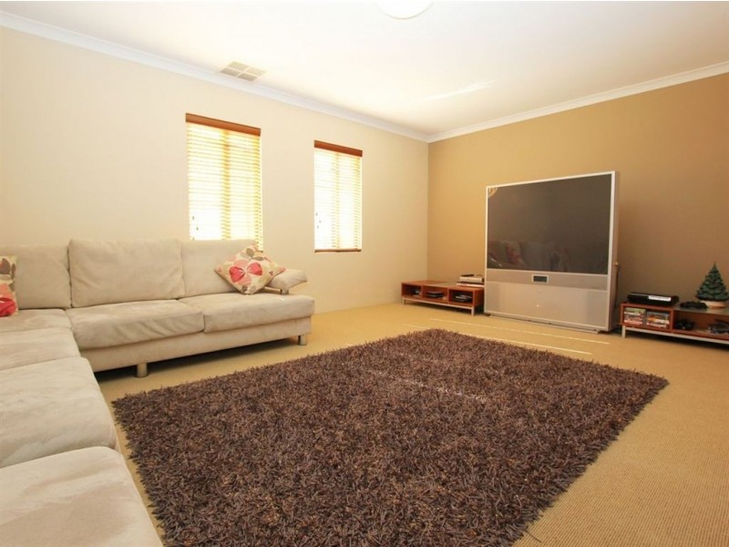 62 Carnegie Parade, Success WA 6164