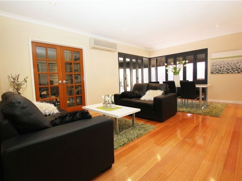 62 Carnegie Parade, Success WA 6164