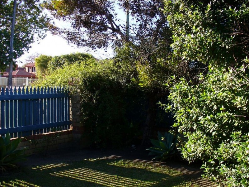 1/7 Chapman Road, St James WA 6102