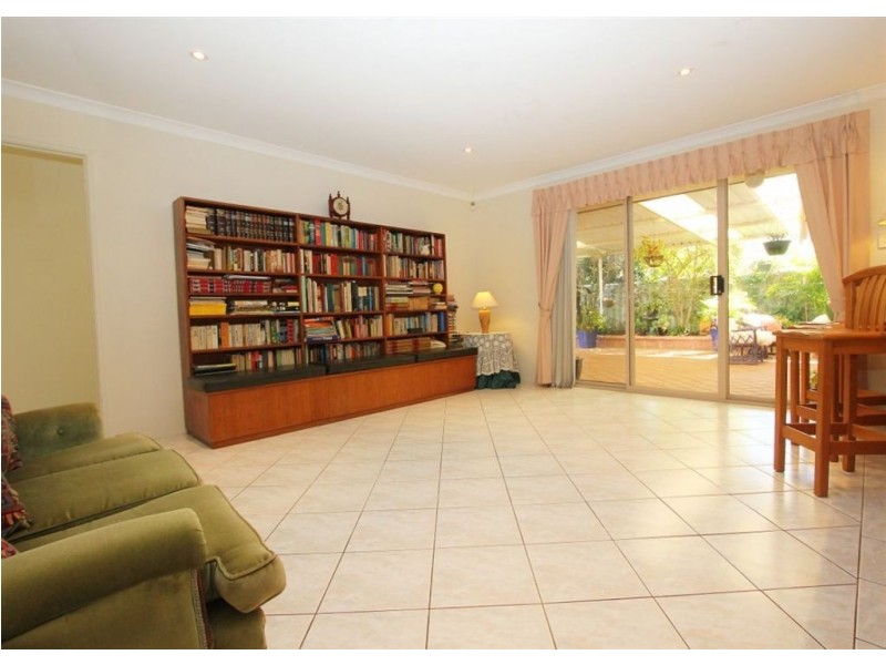 36 Derwent Crescent, Success WA 6164