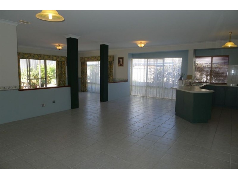 7 Spelthorne Way, Wellard WA 6170