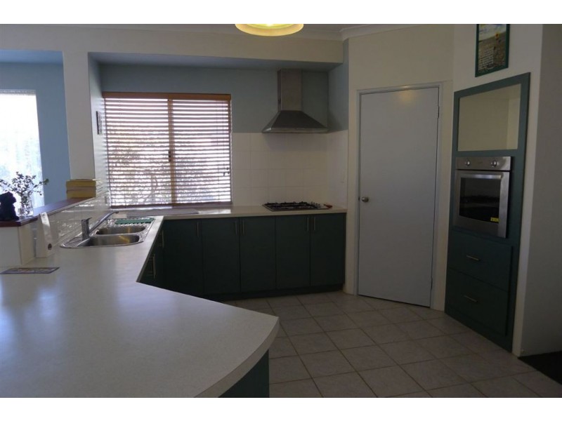 7 Spelthorne Way, Wellard WA 6170