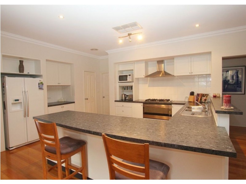27 Chivalry Way, Atwell WA 6164