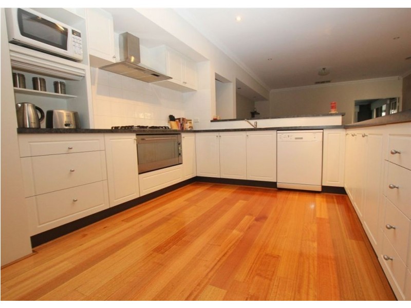 27 Chivalry Way, Atwell WA 6164