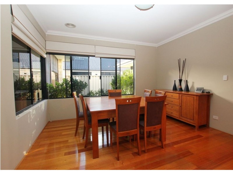 27 Chivalry Way, Atwell WA 6164