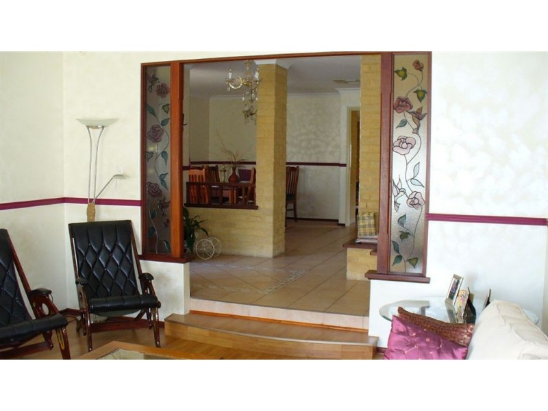 61 Ten Seldam Circle, Winthrop WA 6150