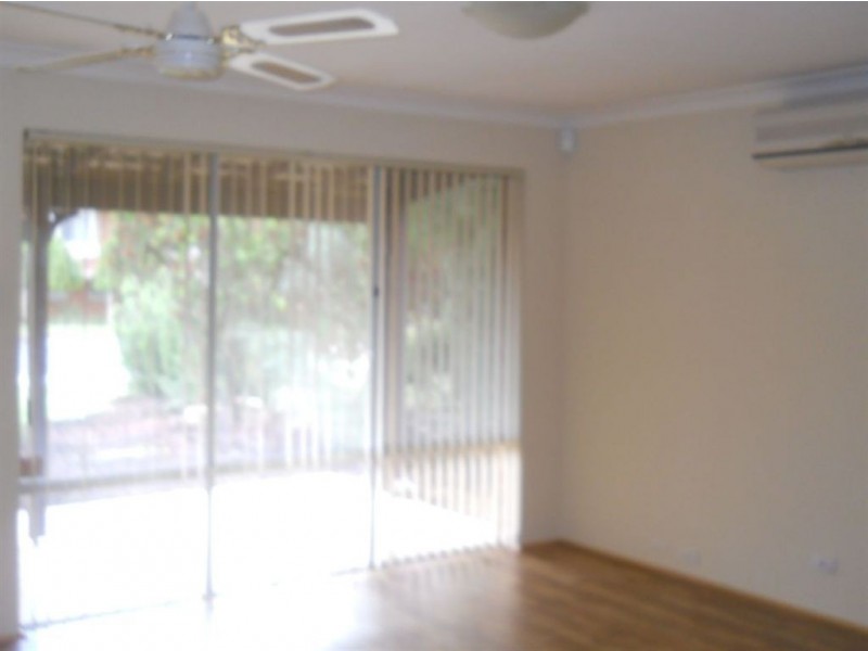 11 Westmorland Drive, Leeming WA 6149