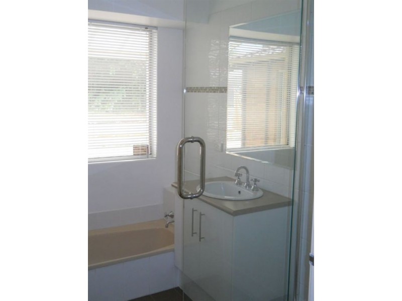 11 Westmorland Drive, Leeming WA 6149