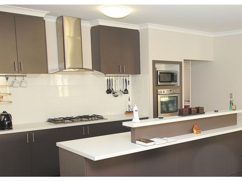 55 Flametree Bend, Hammond Park WA 6164