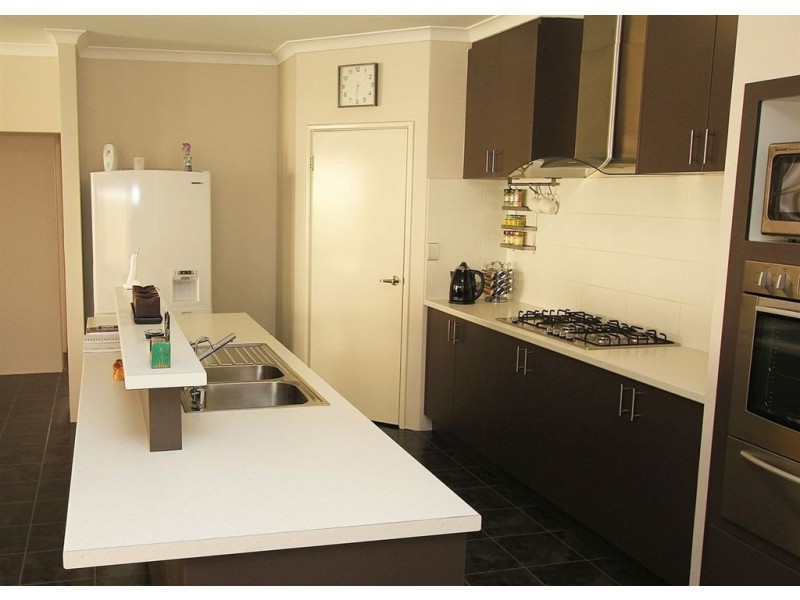 55 Flametree Bend, Hammond Park WA 6164