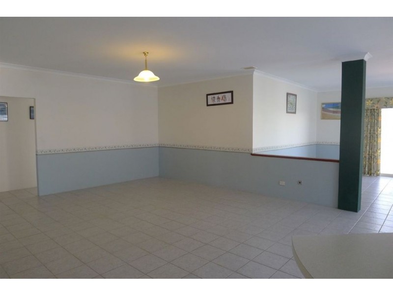 7 Spelthorne Way, Wellard WA 6170