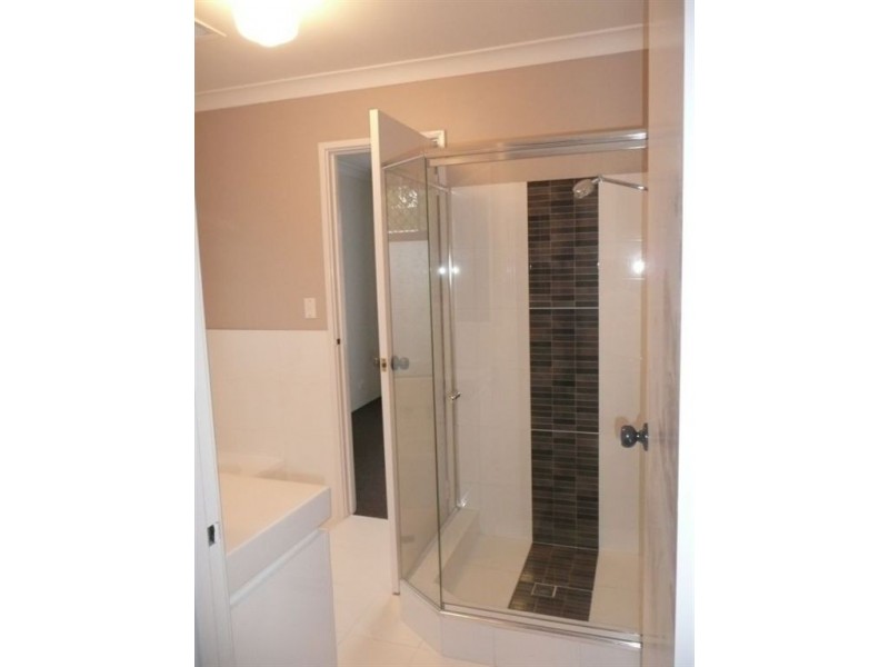 14 Lake Edge Lane, South Lake WA 6164