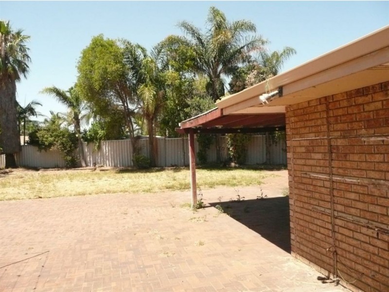 14 Lake Edge Lane, South Lake WA 6164