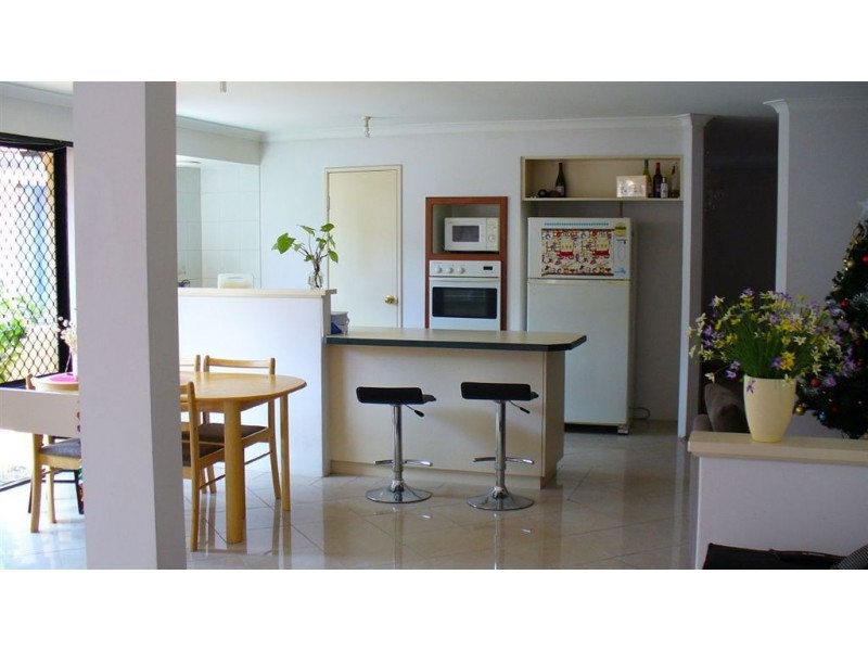 2/35 Burton Street, Bentley WA 6102