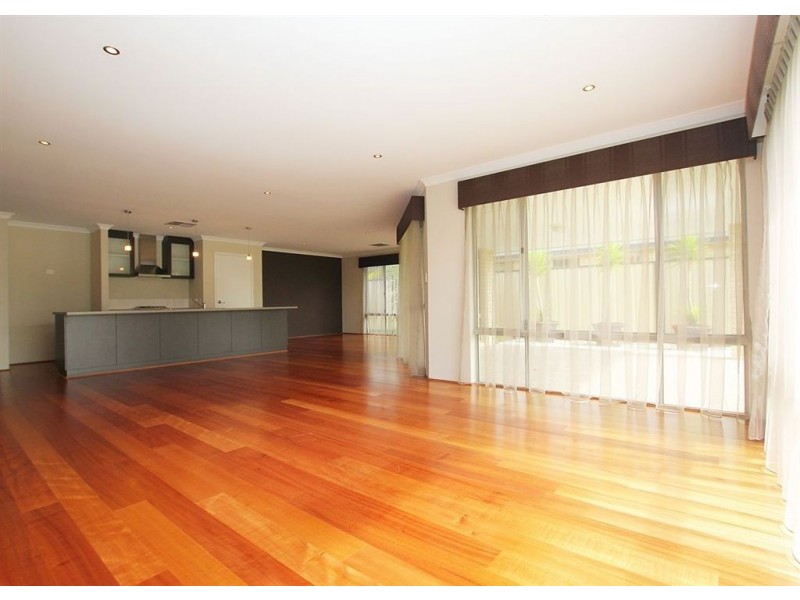 59 Macquarie Boulevard, Hammond Park WA 6164