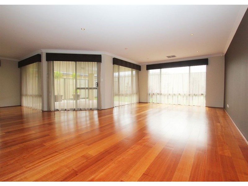 59 Macquarie Boulevard, Hammond Park WA 6164