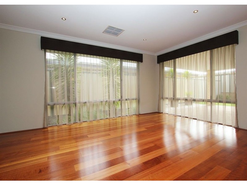 59 Macquarie Boulevard, Hammond Park WA 6164